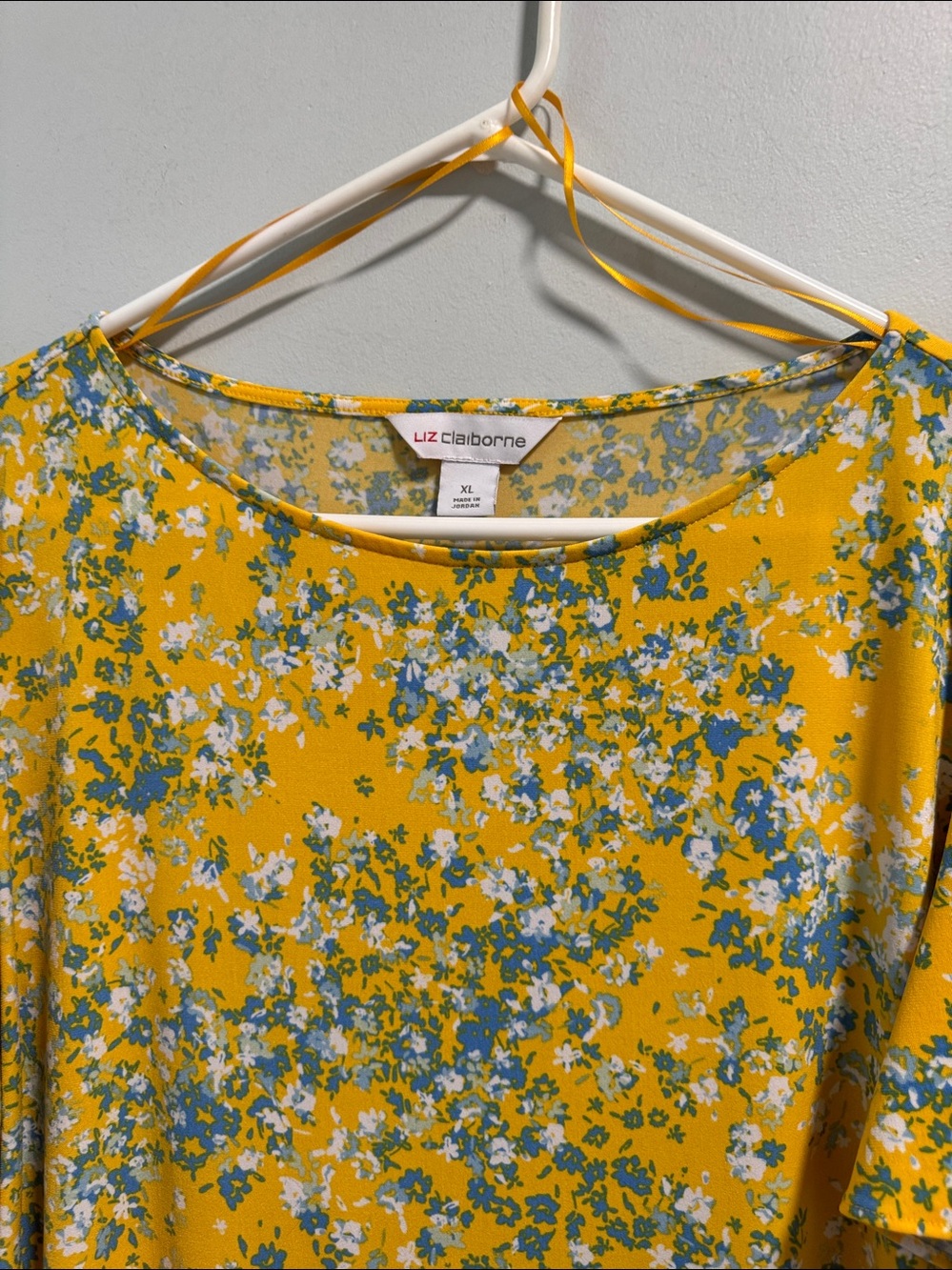 Liz Claiborne Yellow Floral Short Bell Sleeve Top with Blue and White Accents XL